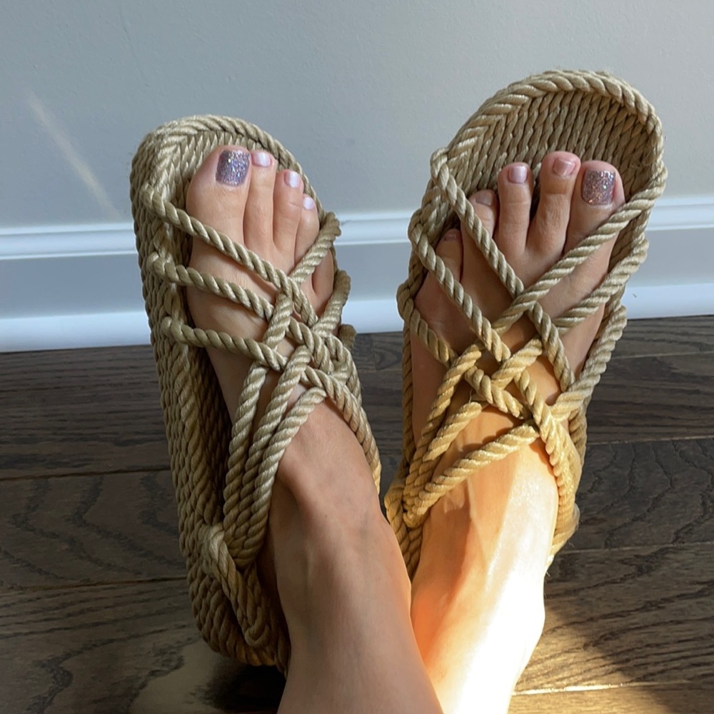Women’s Nomadic state of mind rope stacked wedge sandals sz 9